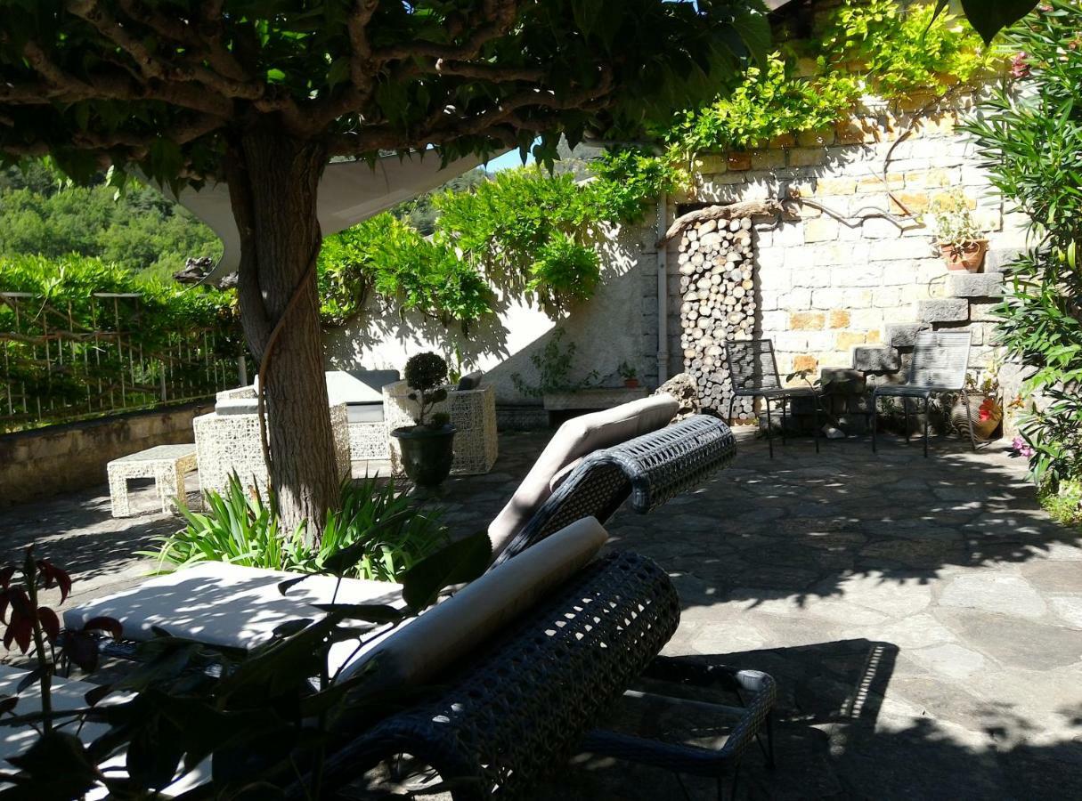 Ermitage De Peyreleau Acomodação com café da manhã Exterior foto